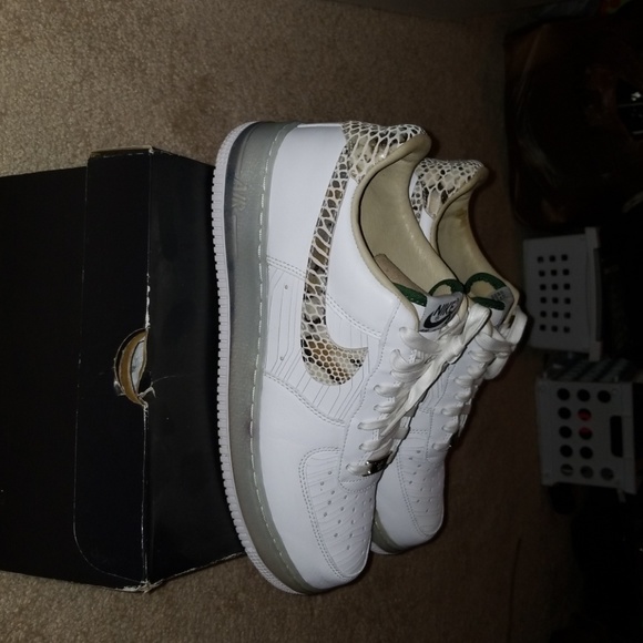 Nike - Picture 5 of 5